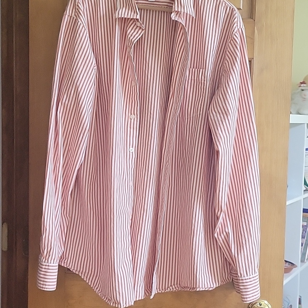 Old Navy Slim Fit Button-Down Shirt β Size XXL (GUC) - Picture 4 of 5